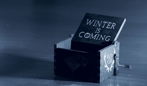 box-game-of-thrones-winter-is-.jpg